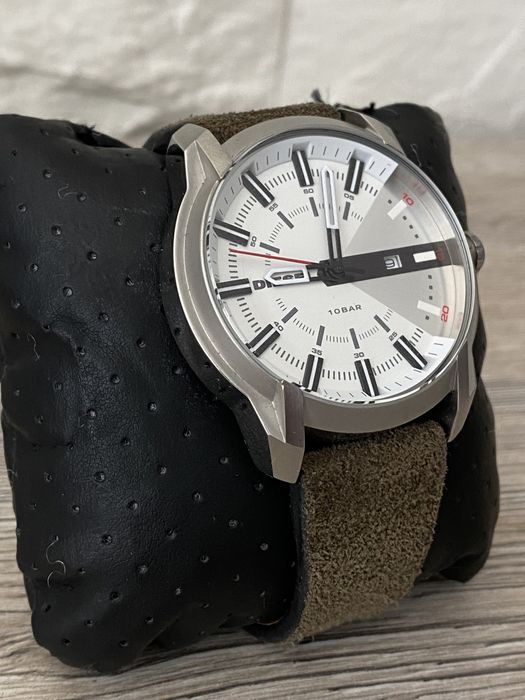 часовник DIESEL.