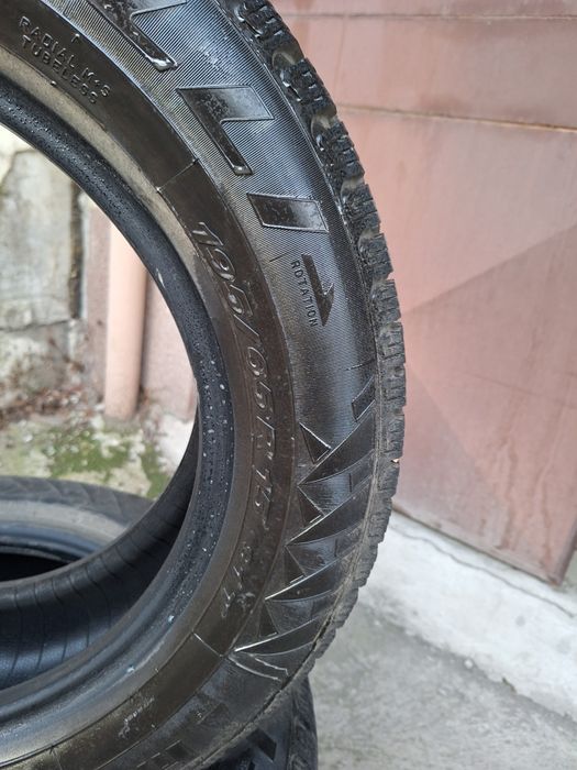 Гуми зимни pirelli 195 65 15