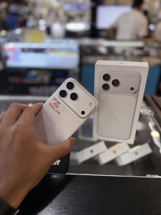 iPhone 17 pro max 256 SIM