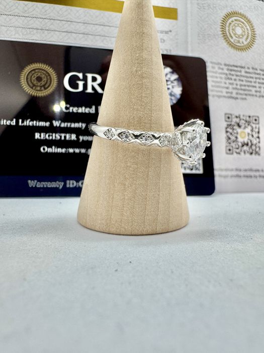 Сребърен пръстен с мойсанит (Диамант) 1 карат