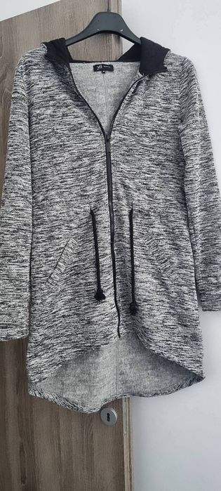 Hanorac lung cu germoar si gluga