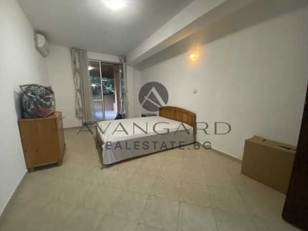 Продава се Двустаен апартамент в Пловдив, Христо Смирненски - 82 кв.м за 2074 €/кв.м - Снимка #3