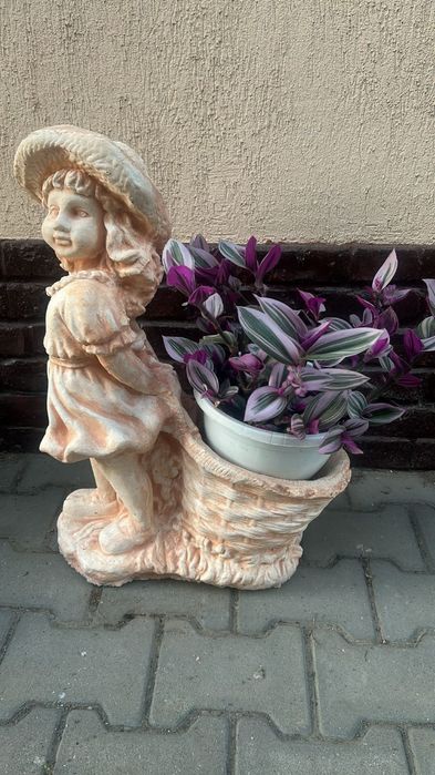 Ghiveci/statuete/cismele si decoratiuni din beton