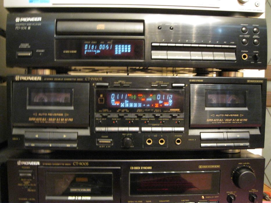 Pioneer stereo double cassete deck CT - W820R