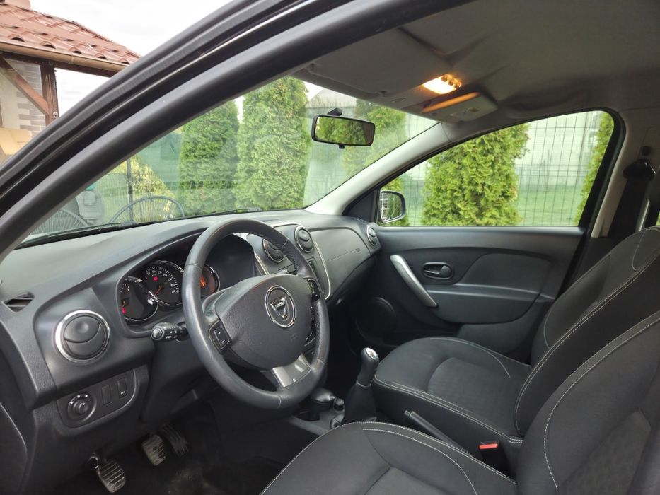 Vand dacia sandero 0.9 benzină
