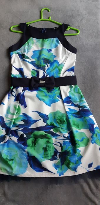 Рокля на цветя с колан