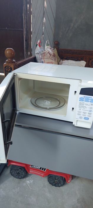 Lg mikrovolnovka sotiladi