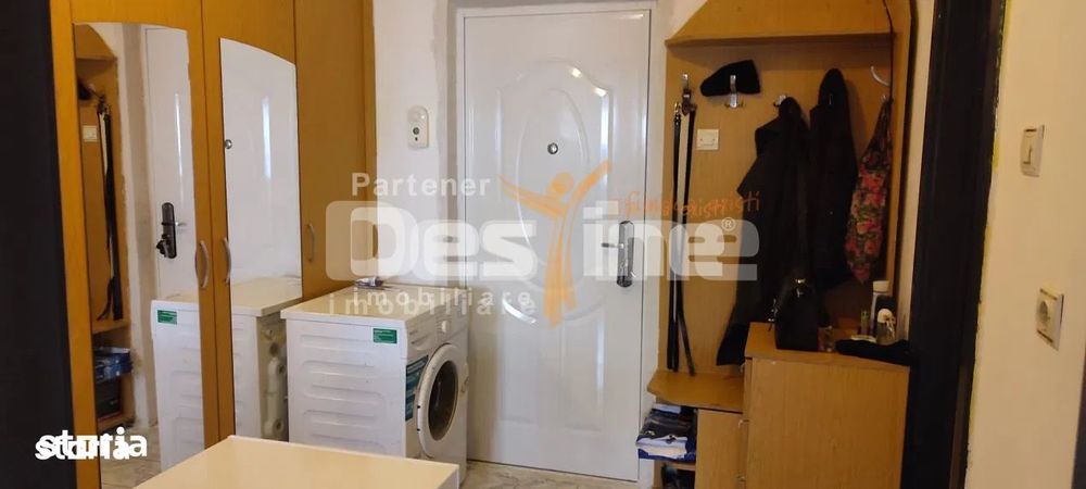 Apartament cu 1 camera, decomandat, zona Armata Rosie, etajul3