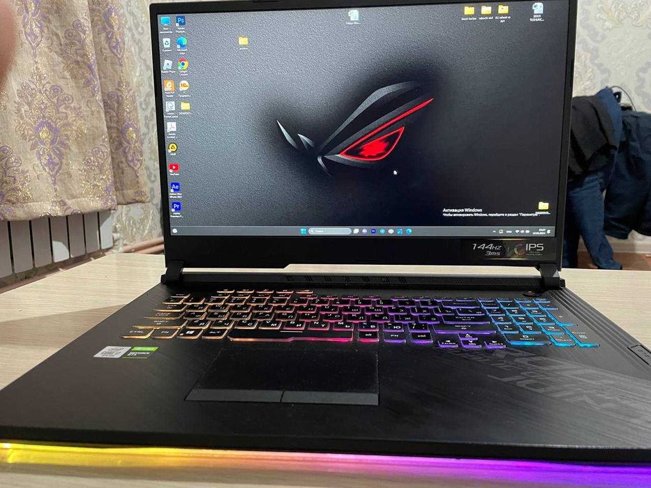ASUS ROG Strix G712LU  i7-10750H
