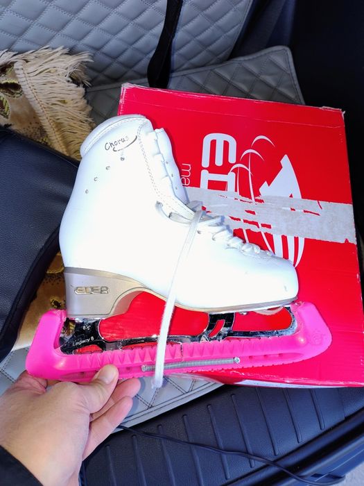 Продам коньки idea
