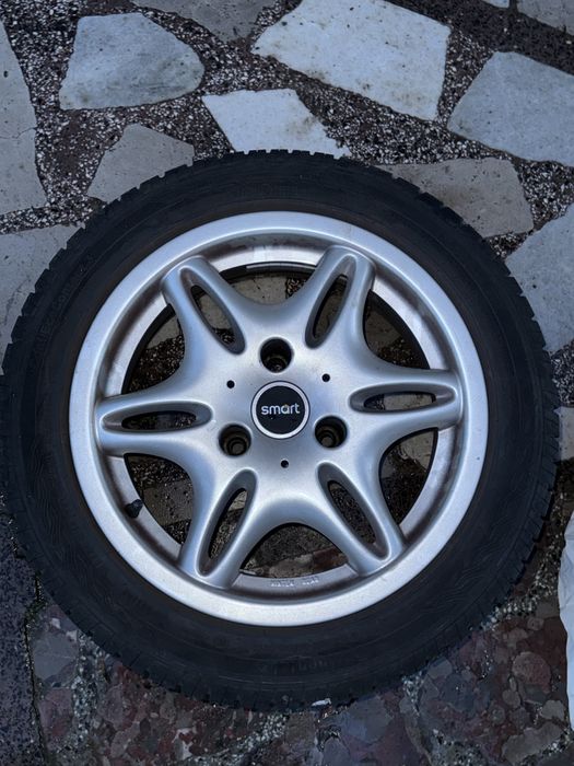 Продавам оригинални джанти с гуми Smart