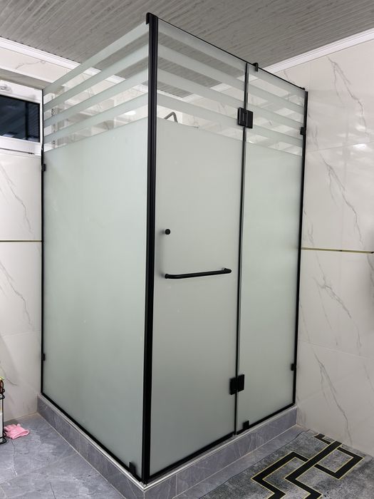 Стеклянные душевые перегородки и кабинки