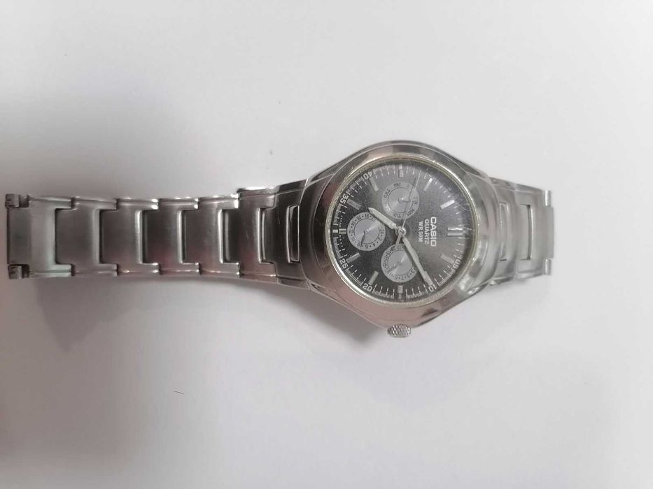 Ръчен часовник Casio