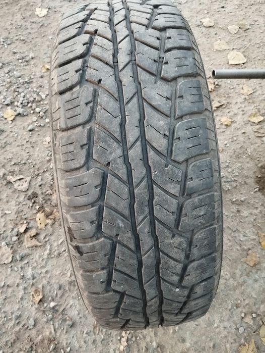 Продам всесезонные шины 265/65/17