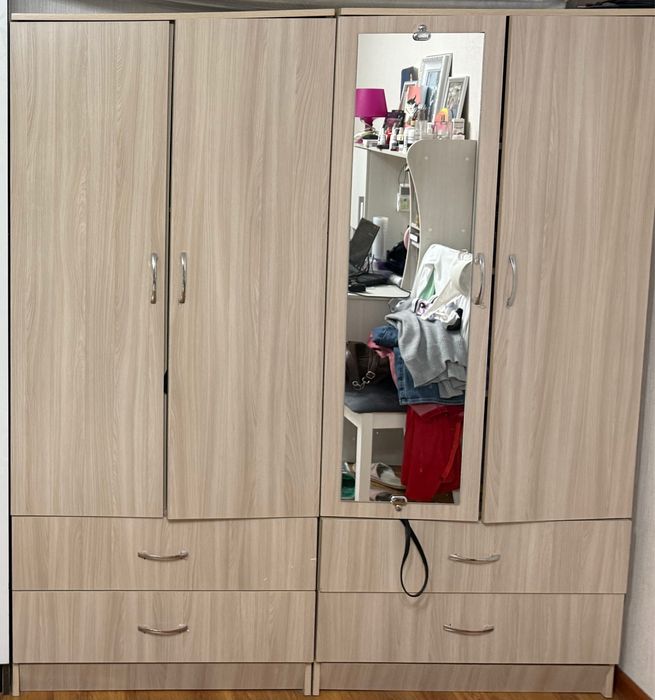 Шкафы, за символическую сумму