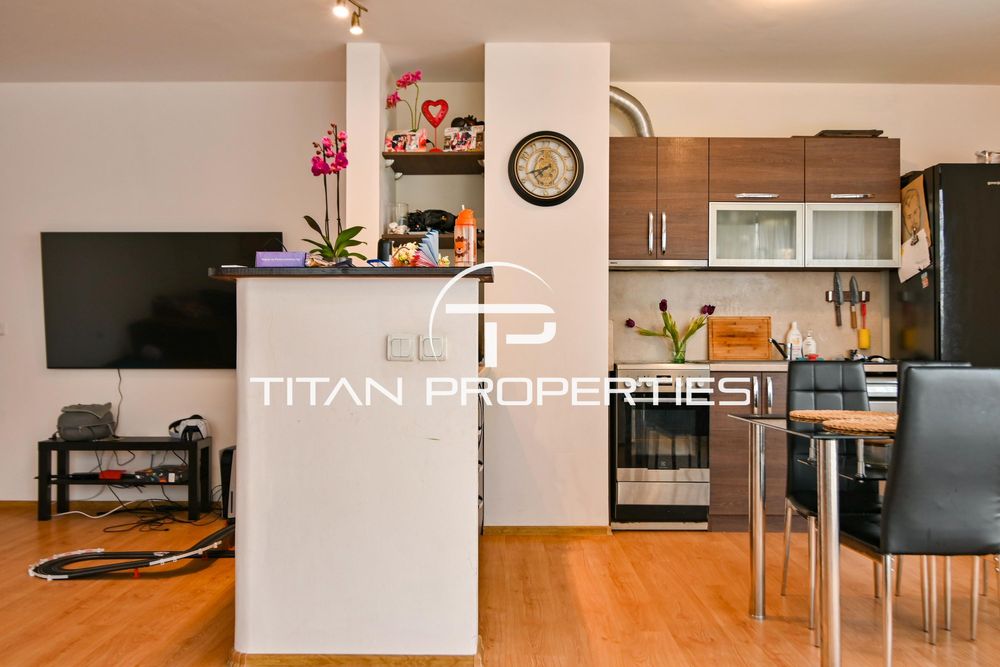 Дава се под наем Тристаен апартамент в София, Лозенец - 150 кв.м за 1151 € - Снимка #5