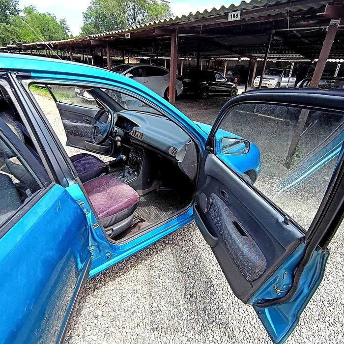 Mazda 121 II (DB) 1992