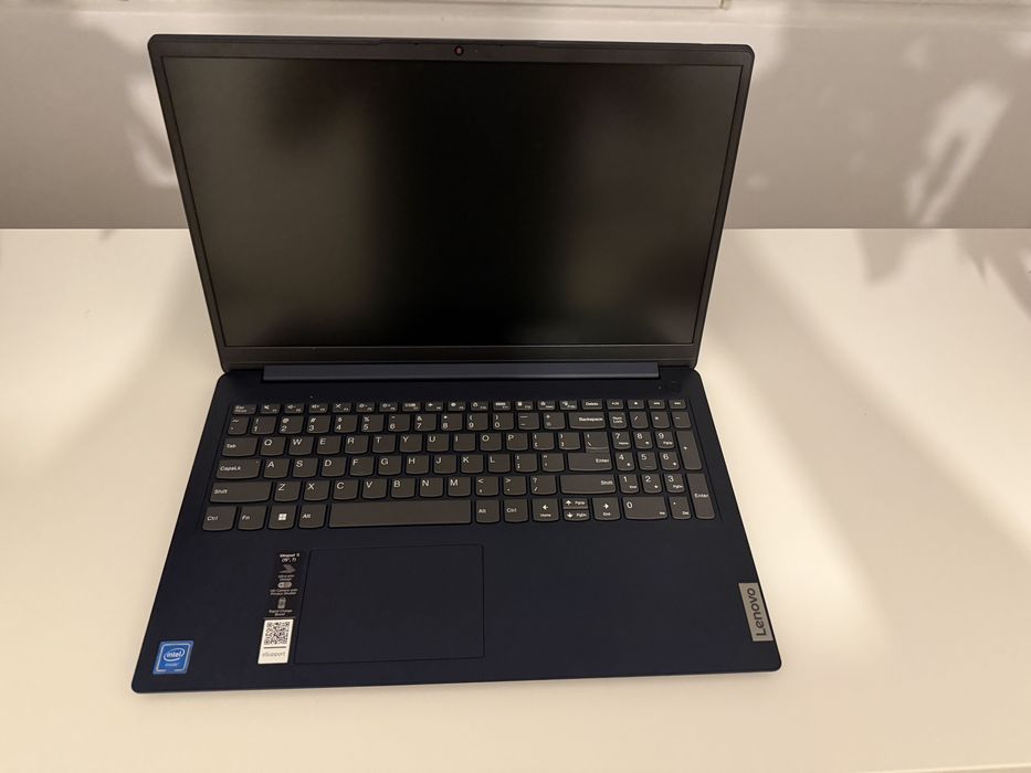 Vand laptop Lenovo