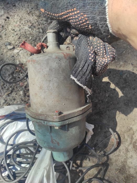 Продам глубинный насос!