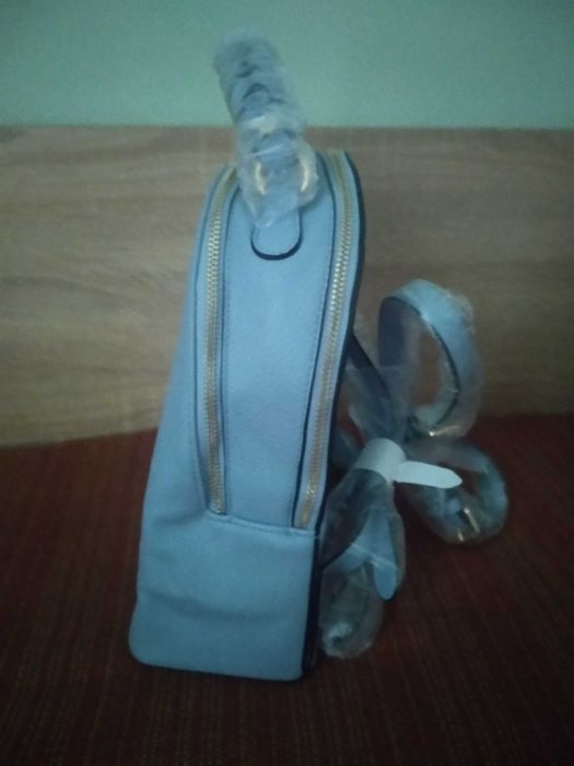 Дамска раница модерна