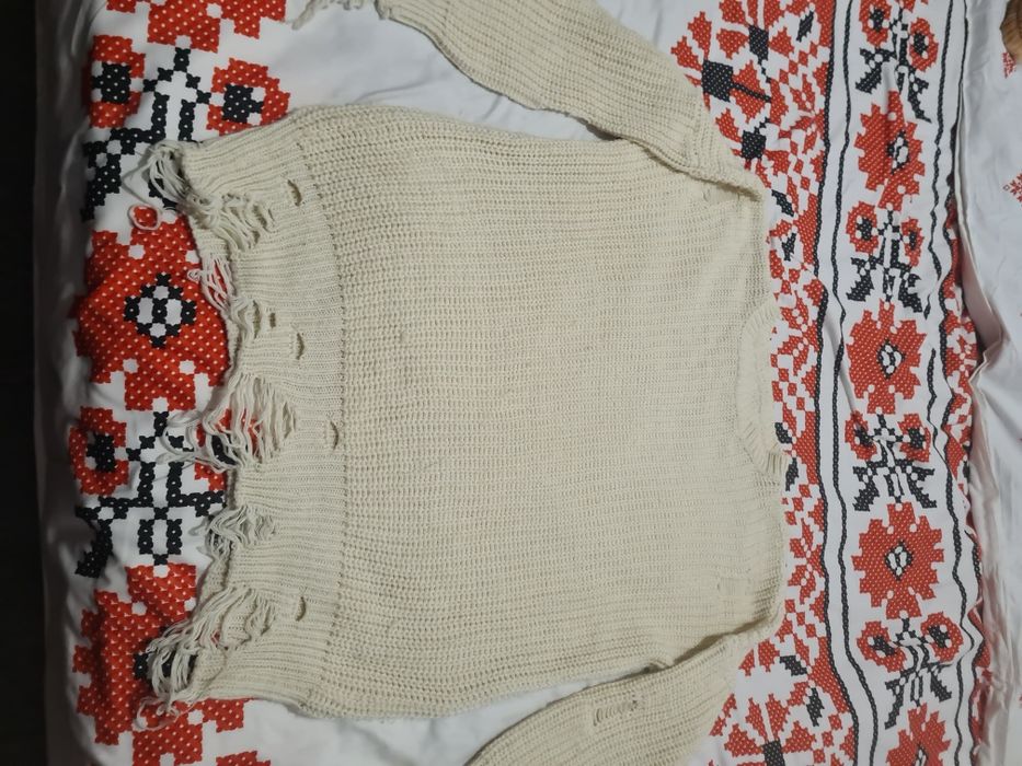 Pulover tricotat damă sau fete mărime universala se 70 lei Timișoara