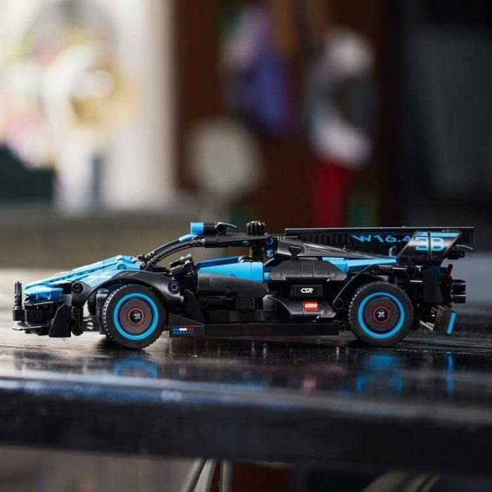 Оригинальный LEGO набор 42162 Bugatti Bolide!
