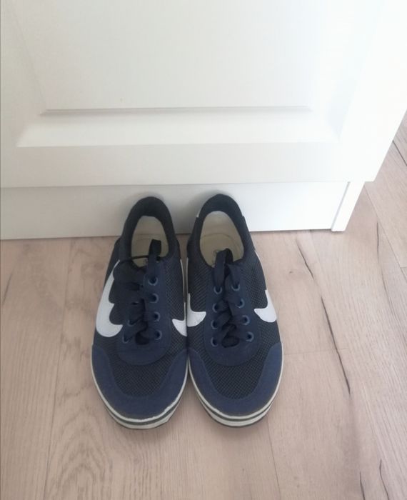 Продам         кеды