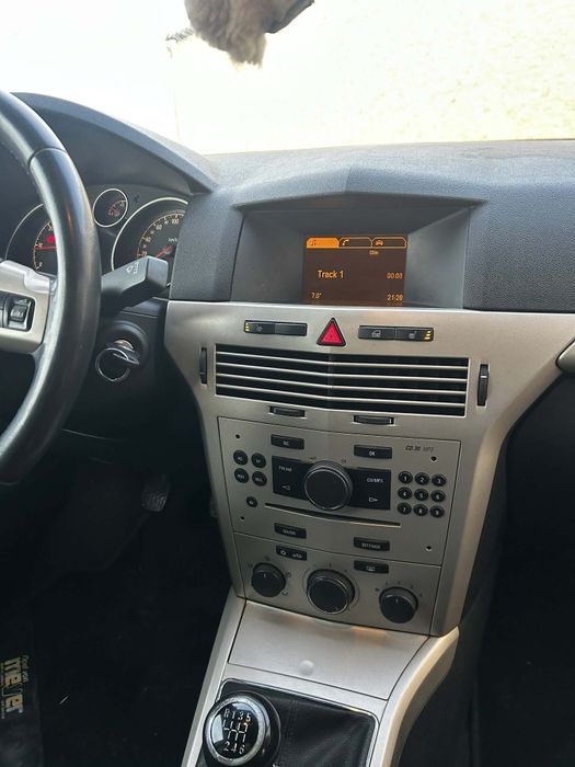 Vând Opel Astra H 1.9 cdti 120cp 6+1 trepte unic proprietar