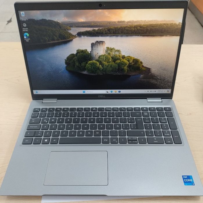 Dell Precision 3561 32 озу Core i7