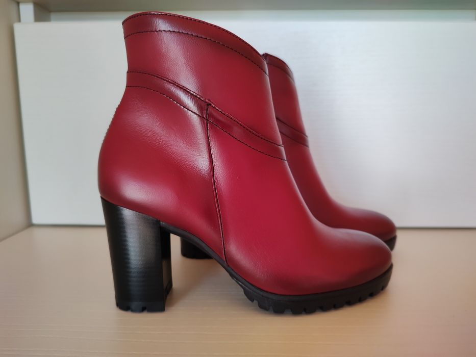 Чисто нови дамски боти от естествена кожа Gracia