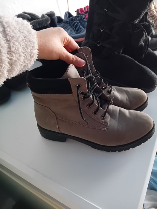 Боти и ботуши,малко използвани