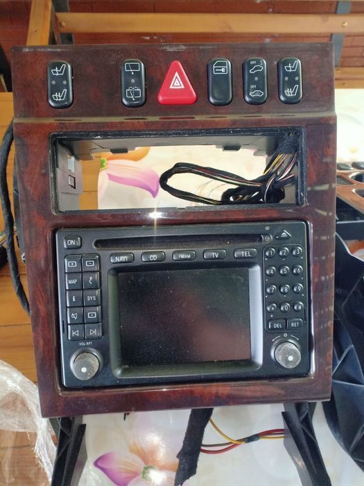 Мерс.Е.210.запчасти по салону.