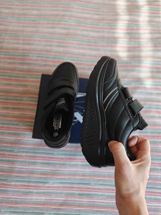 НОВИ дамски маратонки Jomix Summits (черни) – №38