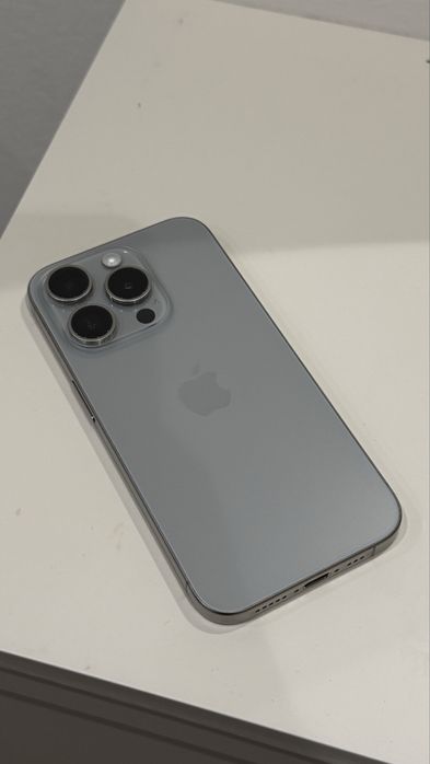 Продам iPhone 15 pro