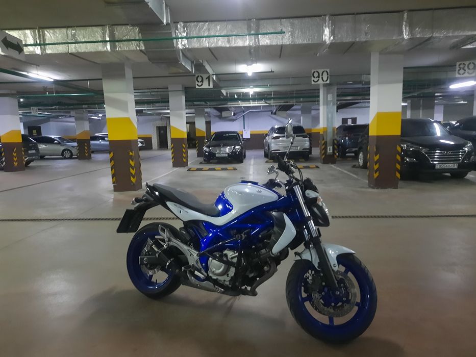 Продам мотоцикл suzuki gladius 400