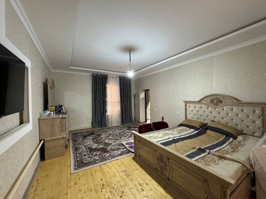 Срочно,,!Ховли сотилади иккита оила яшаши ун мулжалланган. Варианлар