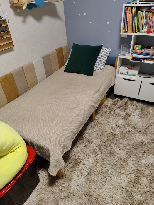 Продам детскую кровать с матрасом