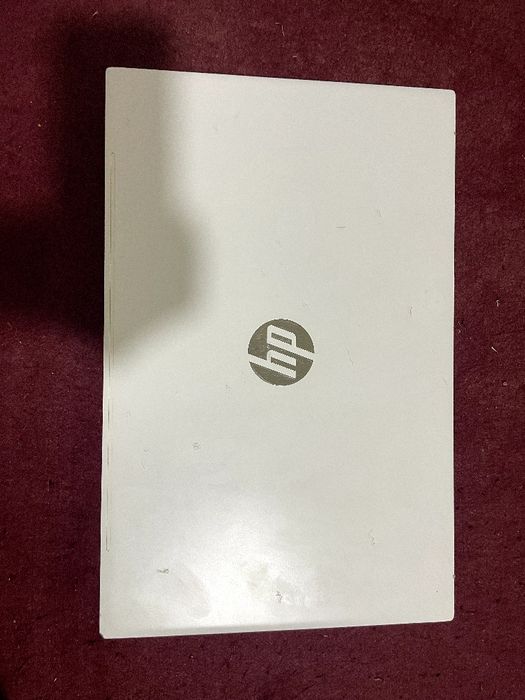 NOUTBUK HP PAVILION ryzen 5 radion videokartali operativka 8 ssd 256GB