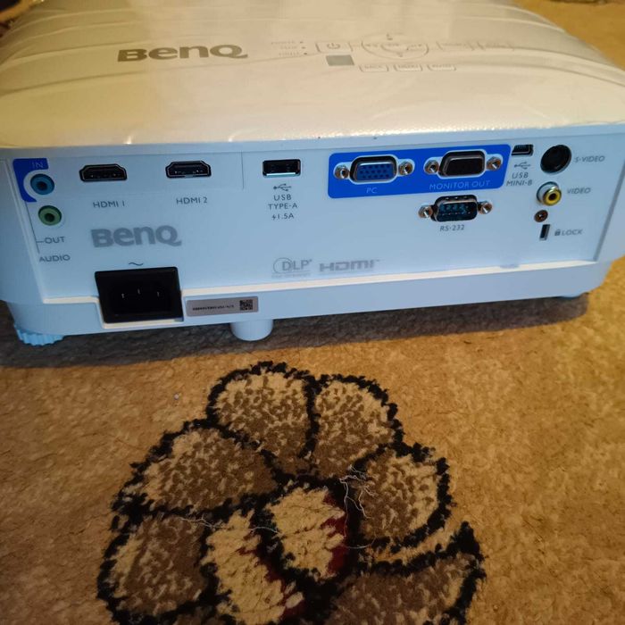 Проектор Новый Benq