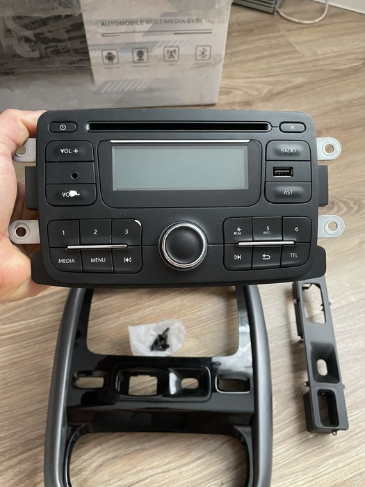 Штатная магнитолла Duster 2013