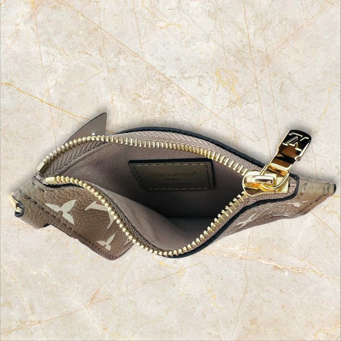 Louis Vuitton портмоне за стотинки от чанта