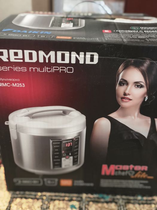 Продам НОВУЮ мультиварку