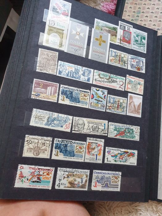 Продавам класьор с марки.