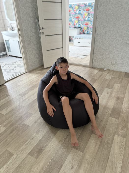 Продаю кресло пуфик