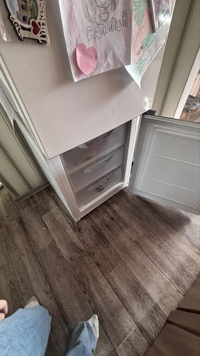 Продам холодильник Индезит