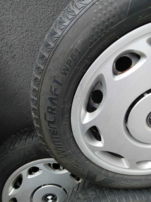 Зимни гуми KUMHO с железни джанти от BMW E36 (185/65/R15)
