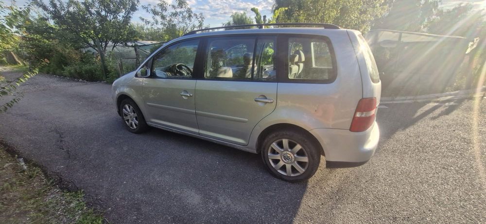 VOLKSWAGEN Touran 2005 — imagine 3