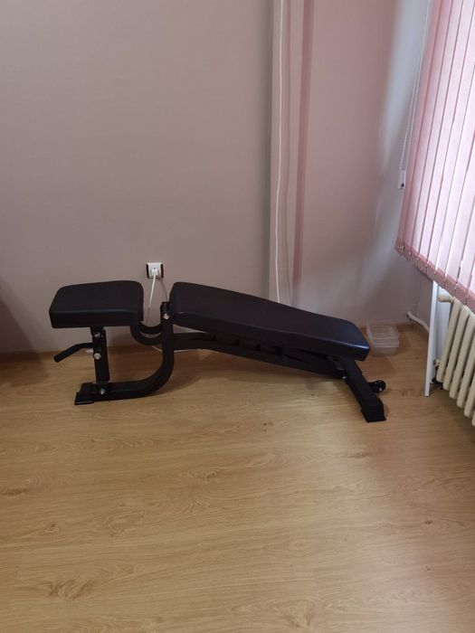 Продавам професионална лежанка