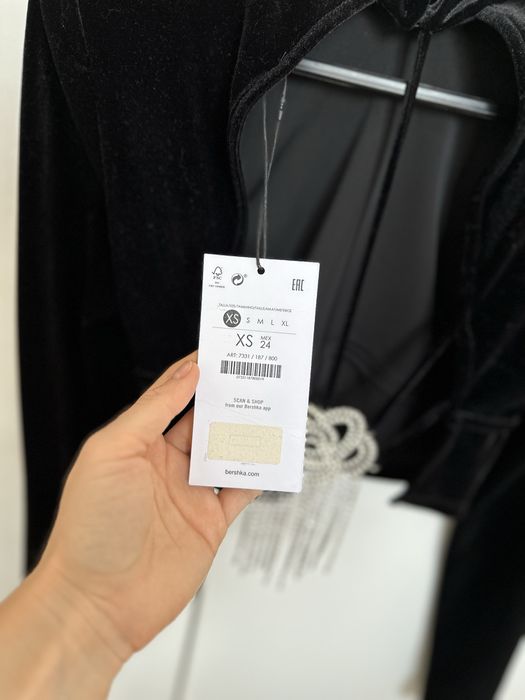 Top din catifea Bershka nou