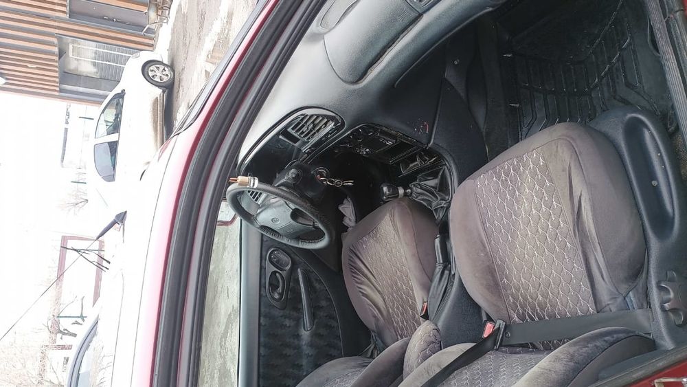 Автомобиль Ford Mondeo